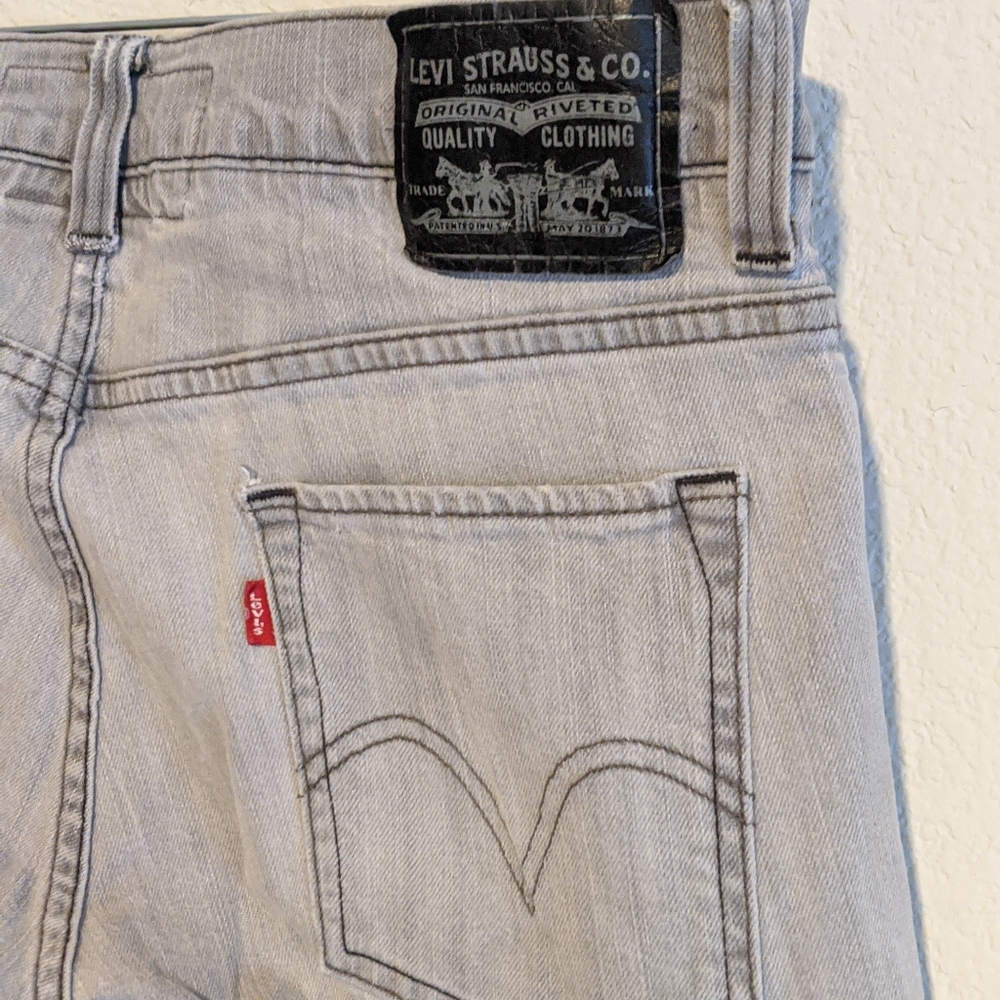 Gray Levi's skinny 511